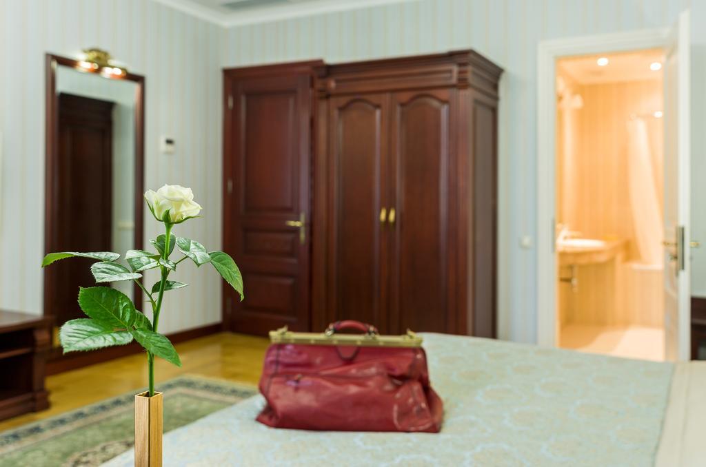 斯坦尼斯拉斯基酒店 利沃夫 外观 照片